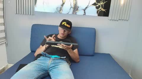 DYLAN online show from October 2025 07:36:02 PM