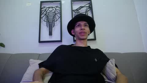dylan_scotts online show from October 2025 07:55:01 PM