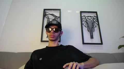 dylan_scotts online show from October 2025 08:31:02 PM