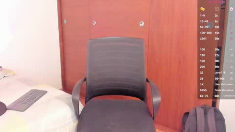 Bryan model independient online show from February 2025 11:11:01 PM