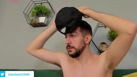 Snapshot of dylan_starxx chatting on September 2025 11:48:01 PM Dylan online show from September 2025 11:48:01 PM