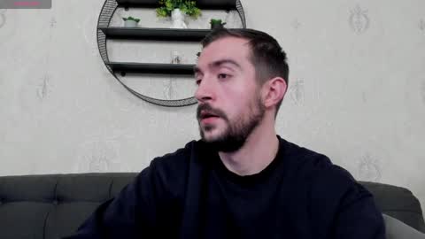 Snapshot of dylan_starxx chatting on April 2026 12:23:01 AM Dylan online show from April 2026 12:23:01 AM