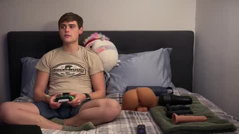 dylanfruits online show from December 2025 11:14:02 PM