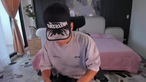 Snapshot of dylanroyce_ chatting on April 2026 12:47:01 PM dylanroyce_ online show from April 2026 12:47:01 PM