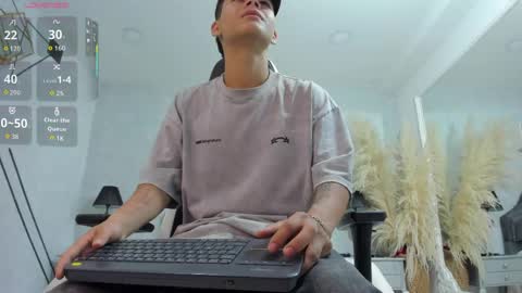 Snapshot of dylanroyce_ chatting on May 2026 01:18:01 PM dylanroyce_ online show from May 2026 01:18:01 PM