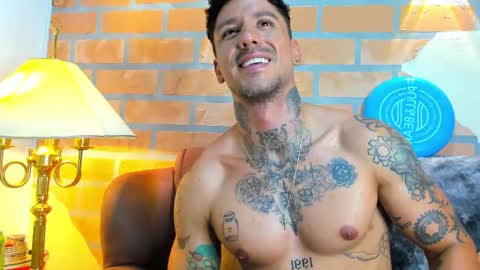 D Y L A N online show from February 2025 08:42:01 PM