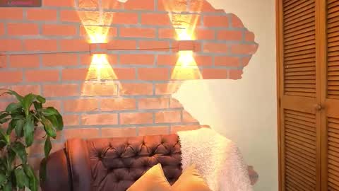 D Y L A N online show from October 2025 12:07:01 AM