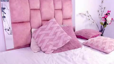 ---DYLAN--- online show from February 2025 05:00:01 AM