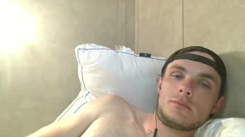 Snapshot of dylp400 chatting on February 2025 11:46:02 PM dylp400 online show from February 2025 11:46:02 PM