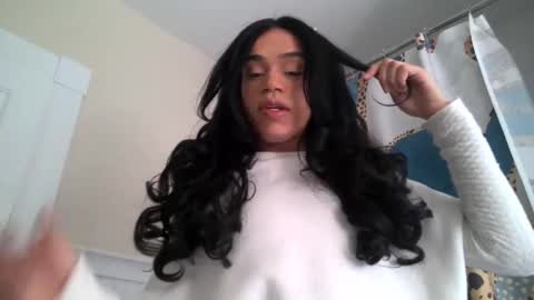 Snapshot of dynasty313 chatting on December 2024 06:41:02 PM Dynasty online show from December 2024 06:41:02 PM