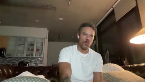 Snapshot of e13ven11 chatting on December 2024 04:26:02 AM Formally known as Virus of Life online show from December 2024 04:26:02 AM