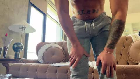 Snapshot of e13ven11 chatting on February 2025 06:45:01 PM Formally known as Virus of Life online show from February 2025 06:45:01 PM