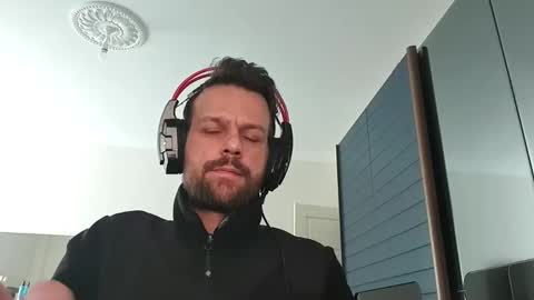 Snapshot of eaglecrm chatting on March 2026 09:47:01 AM eaglecrm online show from March 2026 09:47:01 AM