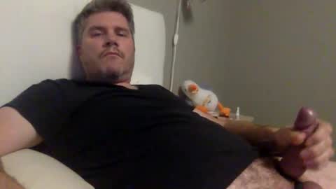 Snapshot of eagleraptor35 chatting on October 2025 11:04:02 PM ER35 online show from October 2025 11:04:02 PM