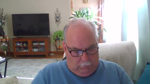 earl52 online show from September 2025 07:29:01 PM