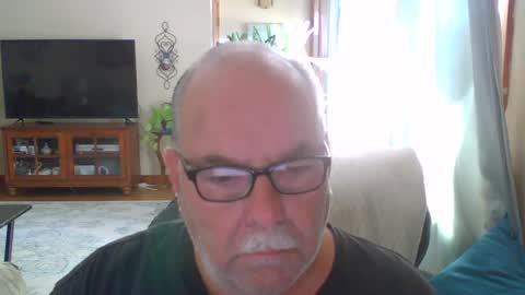 earl52 online show from October 2025 05:00:01 PM