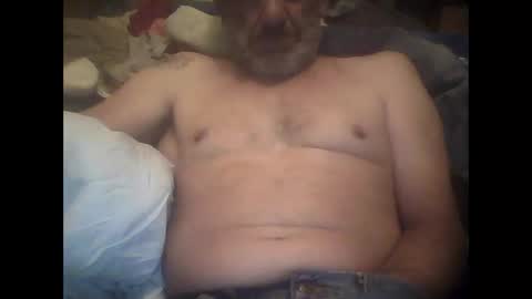 Snapshot of easye4015 chatting on November 2025 12:17:01 PM Easye online show from November 2025 12:17:01 PM