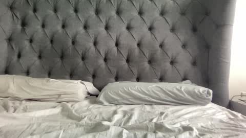 Snapshot of eatmypie69 chatting on December 2024 09:33:01 AM Nadia Ferreira  online show from December 2024 09:33:01 AM