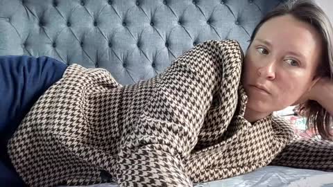 Snapshot of eatmypie69 chatting on September 2025 09:20:01 AM Nadia Ferreira  online show from September 2025 09:20:01 AM