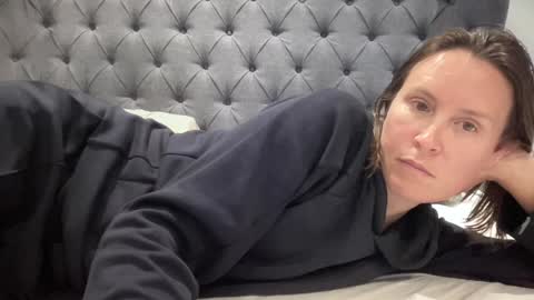 Snapshot of eatmypie69 chatting on October 2025 06:50:02 PM Nadia Ferreira  online show from October 2025 06:50:02 PM