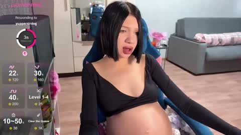 Michael online show from November 2025 04:12:01 AM