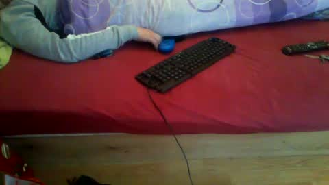 shy yoong cross online show from December 2024 08:55:01 AM