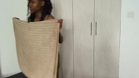 Angelina online show from November 2025 07:12:01 PM