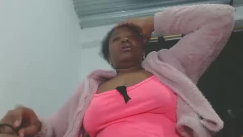 Snapshot of ebony_cristal1 chatting on April 2026 09:11:02 AM Cristal Ebony online show from April 2026 09:11:02 AM