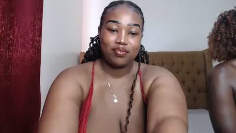 Snapshot of ebony_doll5 chatting on June 2026 06:18:02 AM ebony_doll5 online show from June 2026 06:18:02 AM