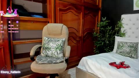 ebony_katterin online show from January 2026 10:51:02 AM