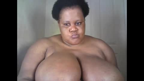 ebony_magixs online show from October 2025 08:40:02 PM