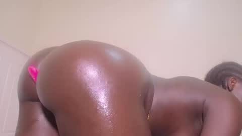 ebony_pearl69 online show from September 2025 07:08:02 PM