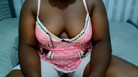 Snapshot of ebony_sabrina chatting on June 2026 07:31:02 AM Sabrina online show from June 2026 07:31:02 AM