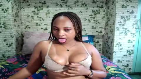 Snapshot of ebony_seduction00 chatting on August 2026 06:27:01 AM ebony_seduction00 online show from August 2026 06:27:01 AM