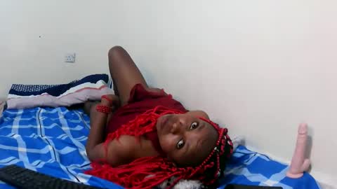 Snapshot of ebony_sluttt chatting on February 2026 05:28:02 PM ebony_sluttt online show from February 2026 05:28:02 PM