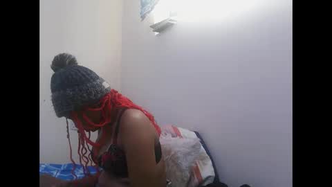 Snapshot of ebony_sluttt chatting on February 2026 07:15:01 AM ebony_sluttt online show from February 2026 07:15:01 AM