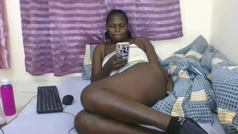 MELVINE online show from November 2025 11:59:01 PM