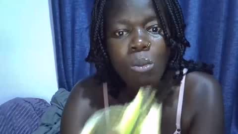 ebonybloom01 online show from October 2025 08:20:01 AM