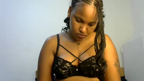 Snapshot of ebonyluna229320 chatting on August 2026 05:31:01 AM i am clara online show from August 2026 05:31:01 AM