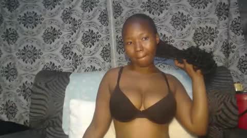 Snapshot of ebonymilf1 chatting on December 2025 12:05:01 AM Tee online show from December 2025 12:05:01 AM