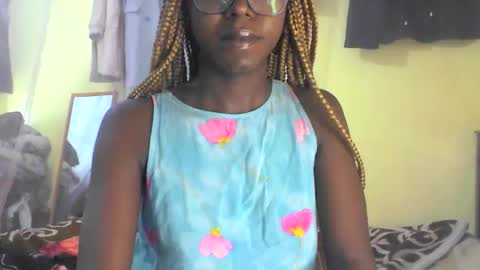 Ebonymuse2 online show from April 2026 04:57:01 AM