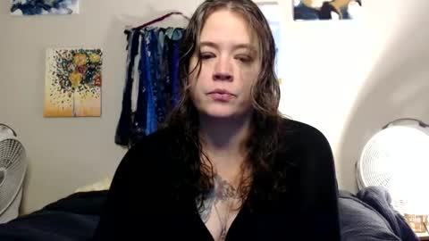 Weird Echo online show from October 2025 04:22:01 AM