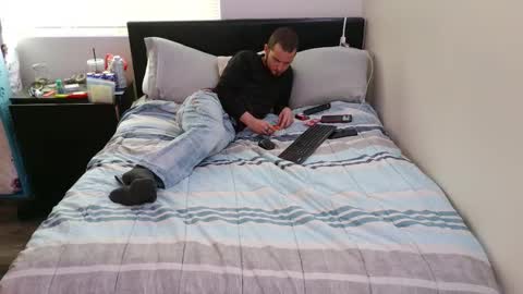 eclipticice94 online show from November 2025 06:23:02 PM