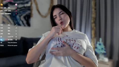 Viola online show from December 2024 02:13:01 PM