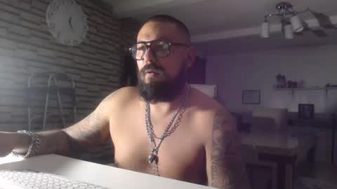 Snapshot of edgarram83 chatting on October 2025 06:25:01 AM edgarram83 online show from October 2025 06:25:01 AM