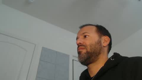 Snapshot of edge_masters chatting on December 2024 08:28:02 PM EdgeM online show from December 2024 08:28:02 PM