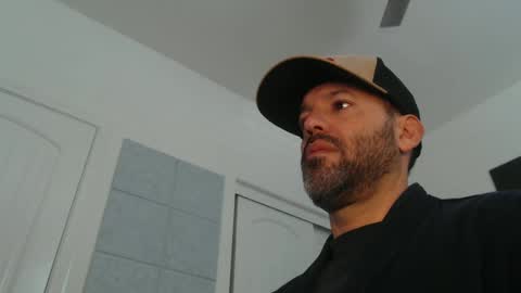 Snapshot of edge_masters chatting on December 2024 04:59:02 PM EdgeM online show from December 2024 04:59:02 PM