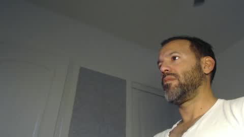 Snapshot of edge_masters chatting on December 2024 12:43:02 AM EdgeM online show from December 2024 12:43:02 AM