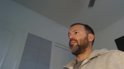 Snapshot of edge_masters chatting on December 2024 12:22:01 AM EdgeM online show from December 2024 12:22:01 AM