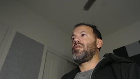 Snapshot of edge_masters chatting on January 2025 02:25:01 AM EdgeM online show from January 2025 02:25:01 AM